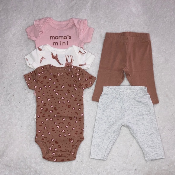 NWOT - Carter’s Baby Clothing Set with Bodysuits and Pants - Picture 1 of 15